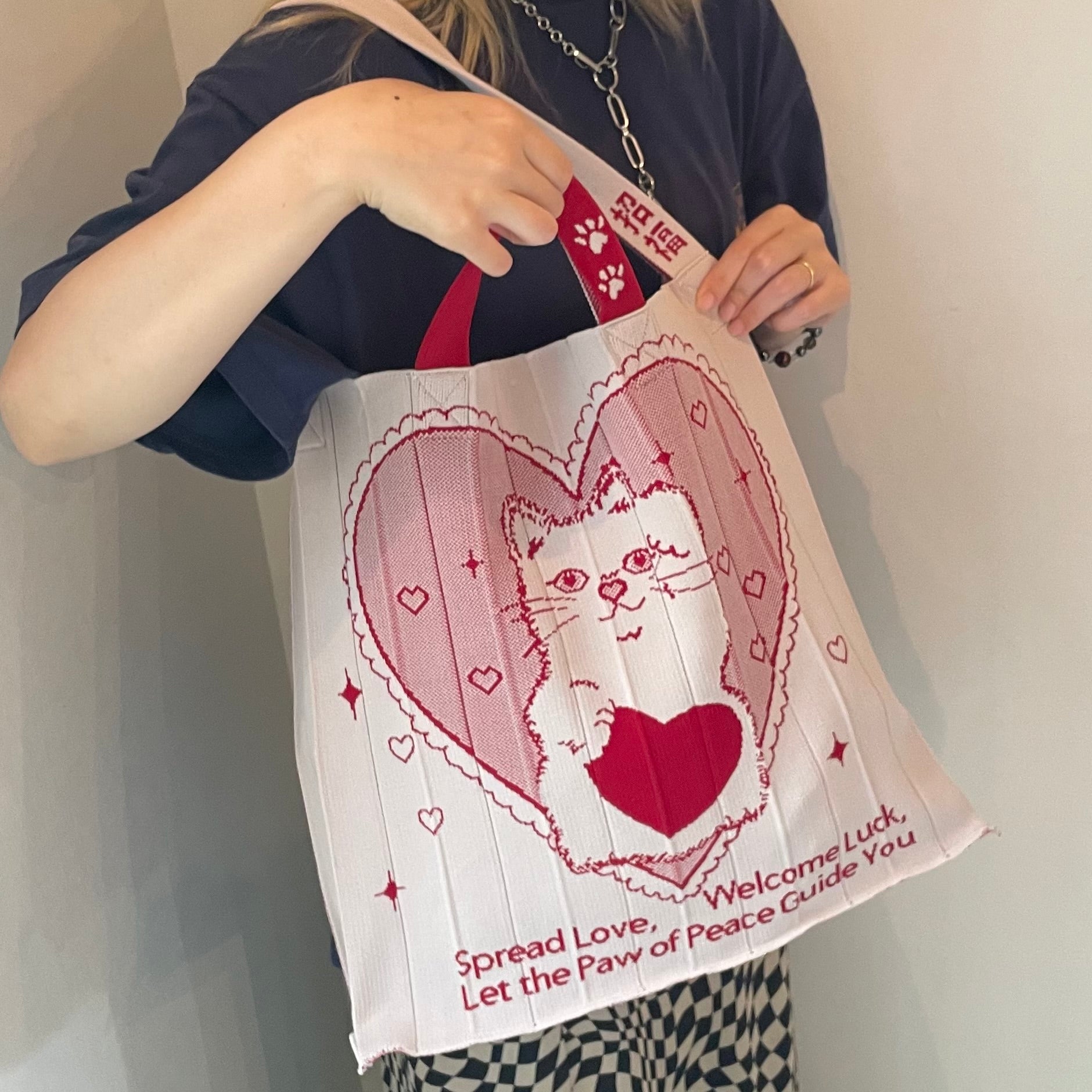 Mam / Manekineko / Red