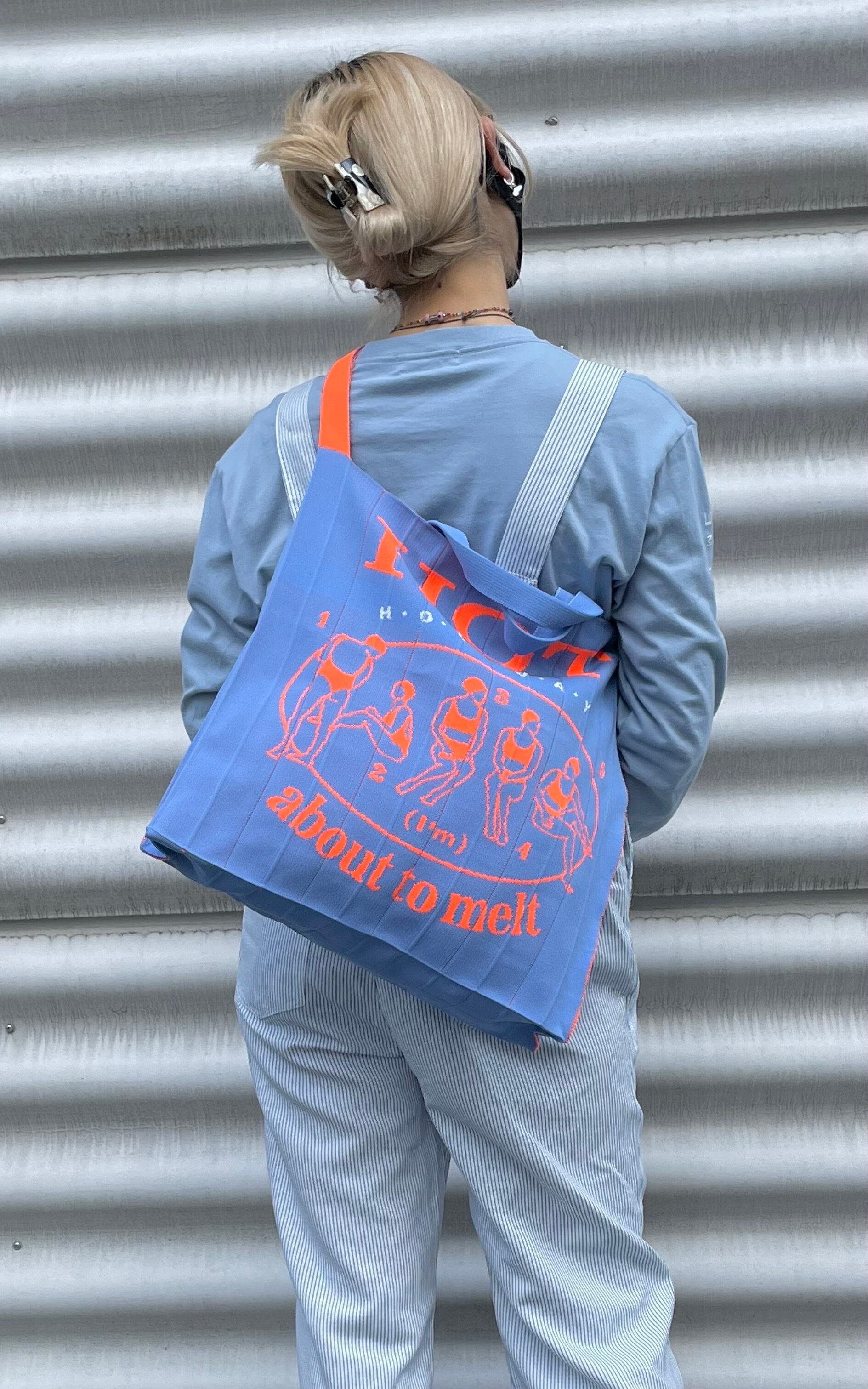 Mam / Hot / Blue