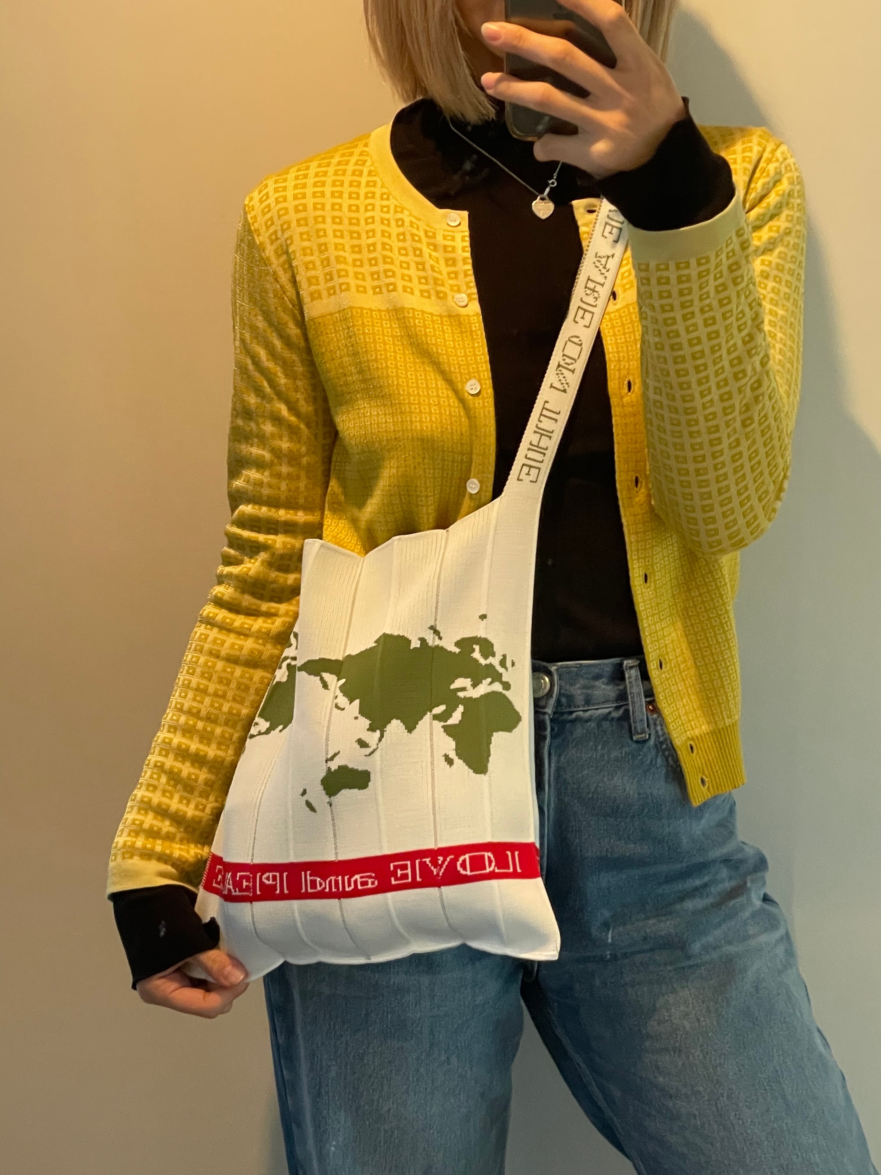 Knitty / World / Ivory