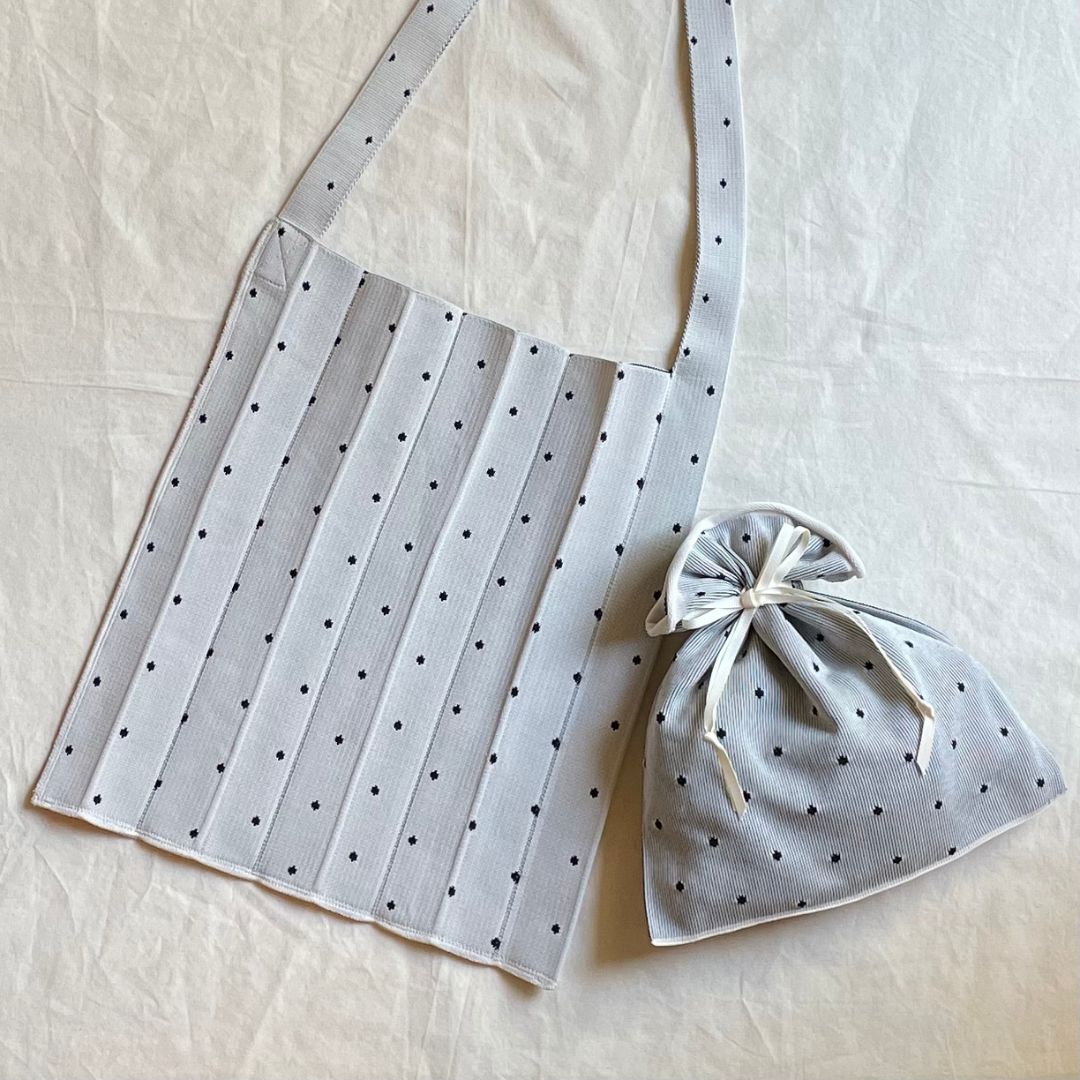 Knitty / Dot / White