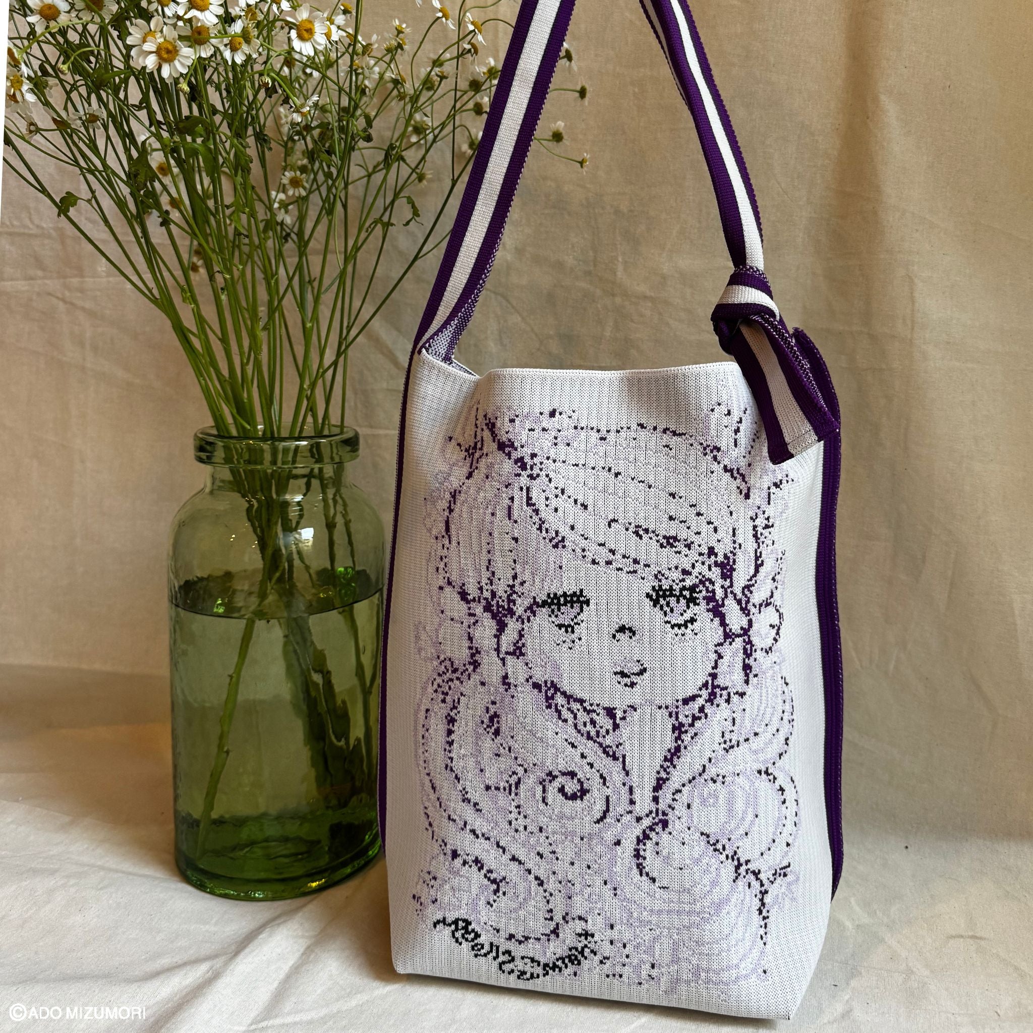 Fourty / Mizumori Ado / White