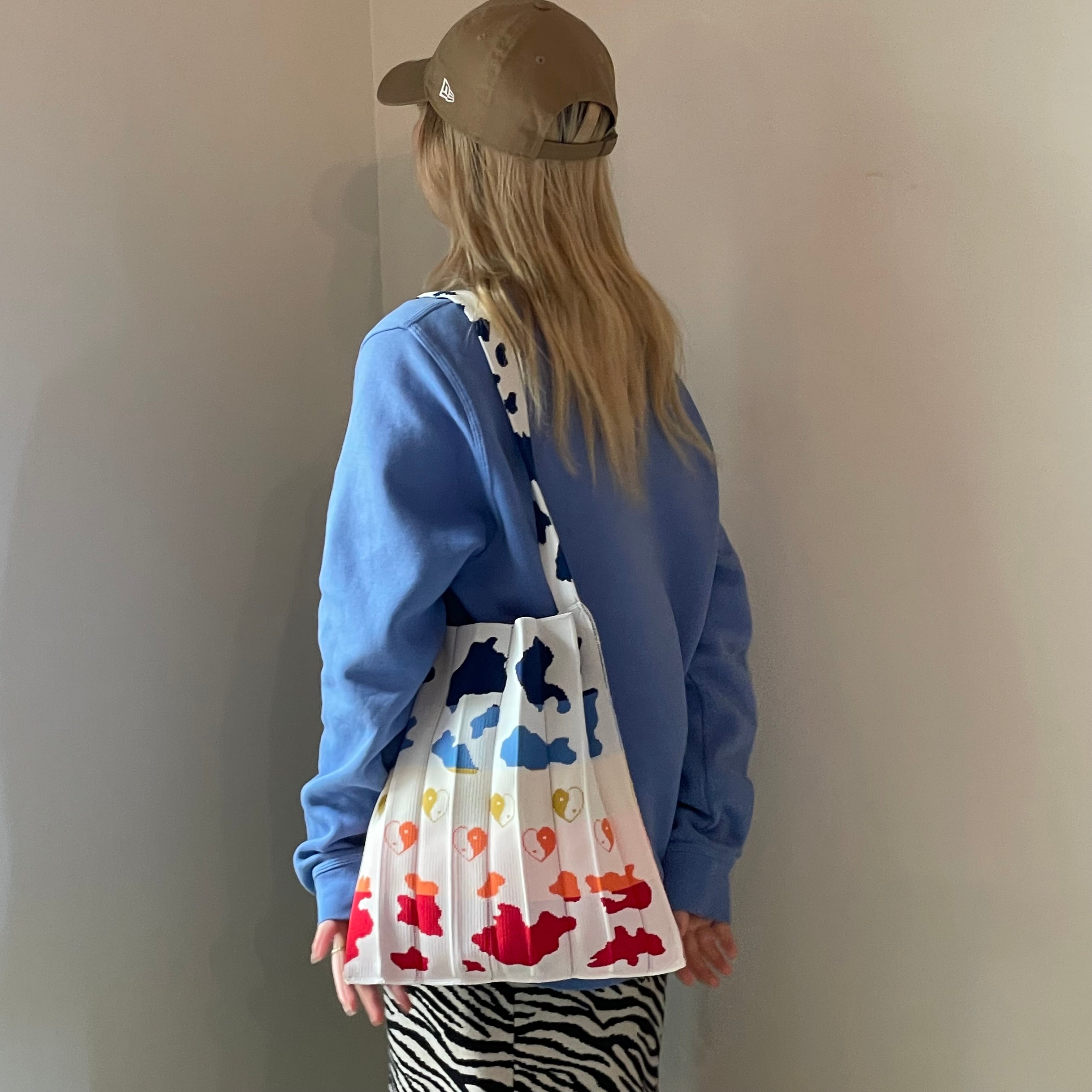 Knitty / Cow / Rainbow