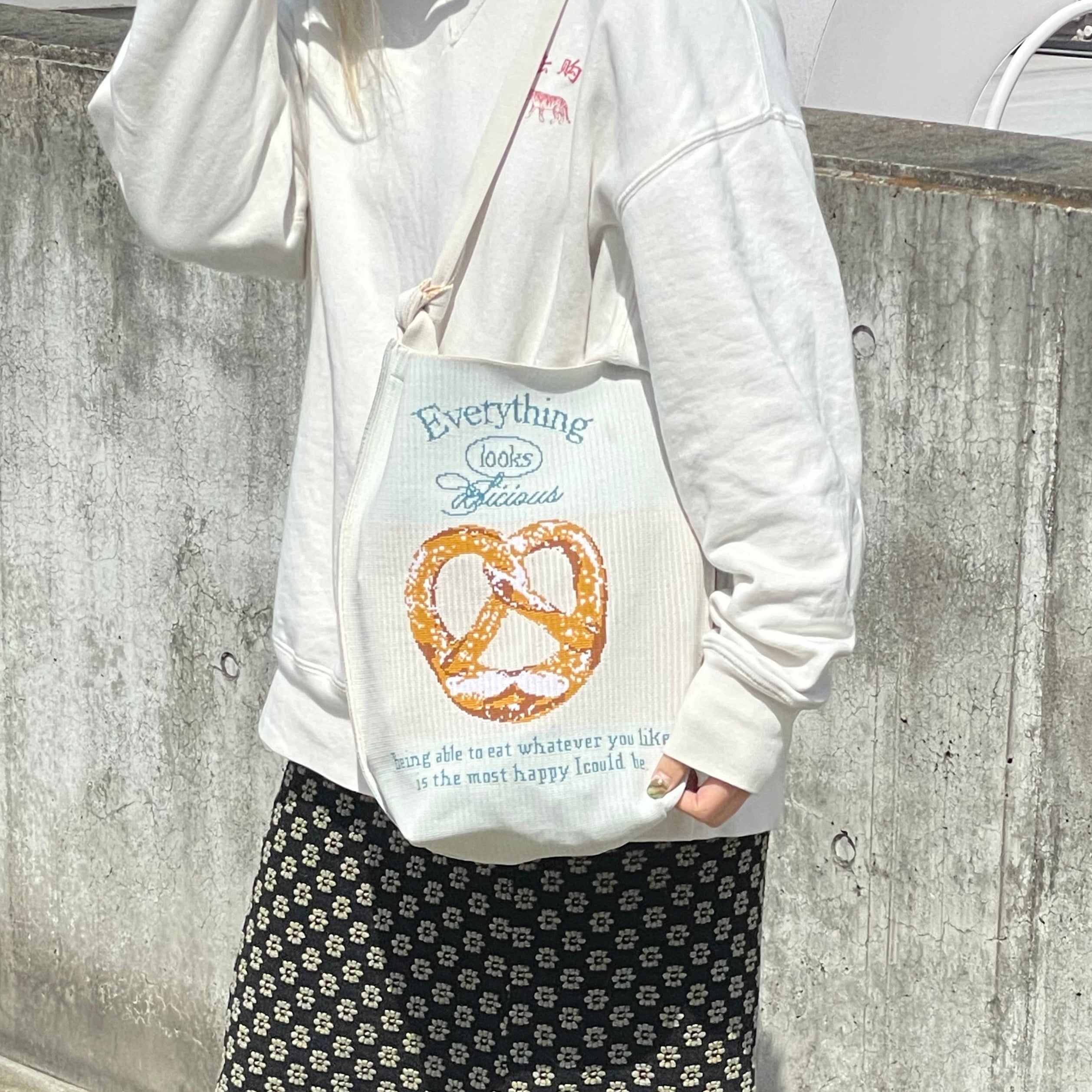 Fourty / Purezzeru / Ivory