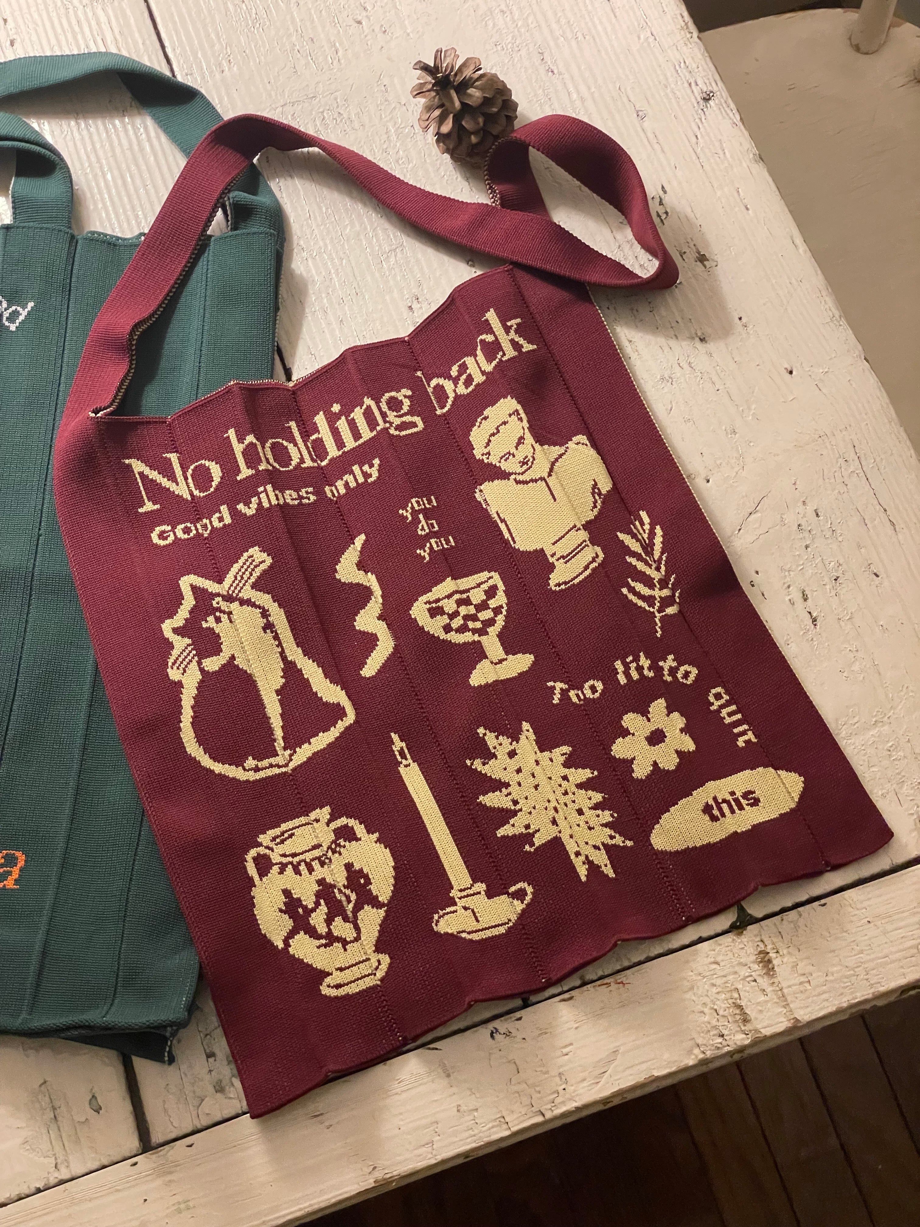 Knitty Motif Winered