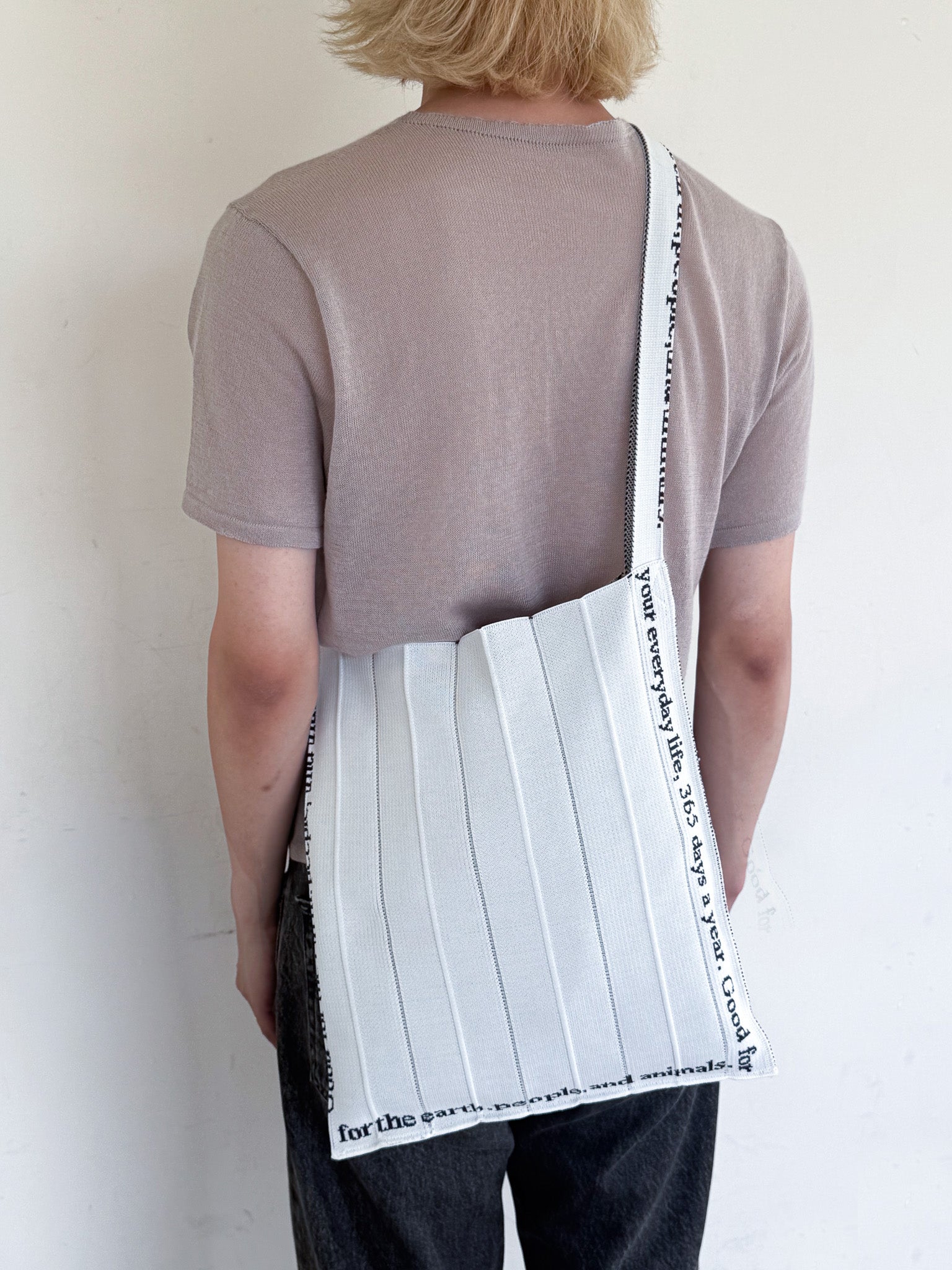 Knitty Anthem White