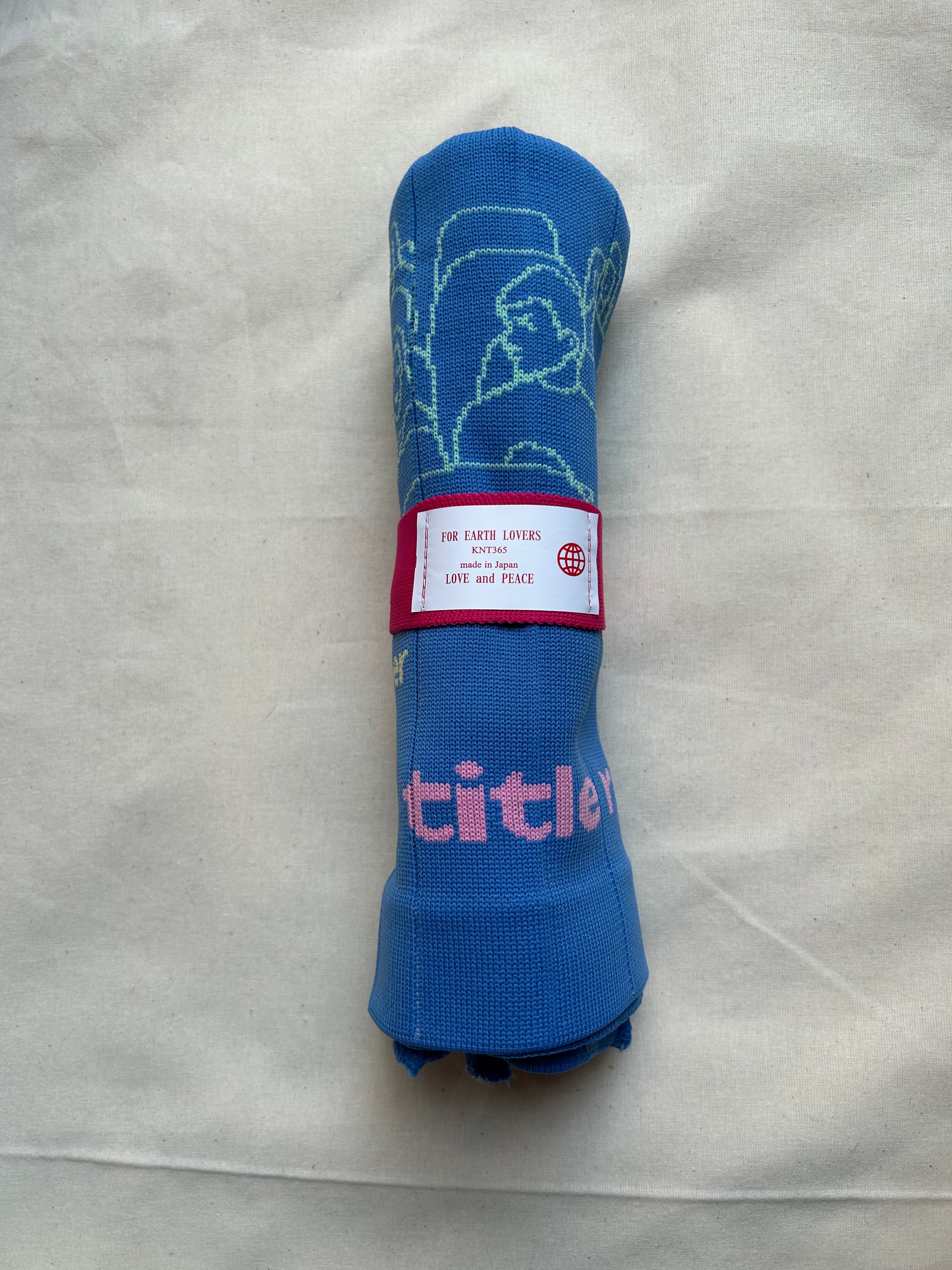 Mam / Title / Blue