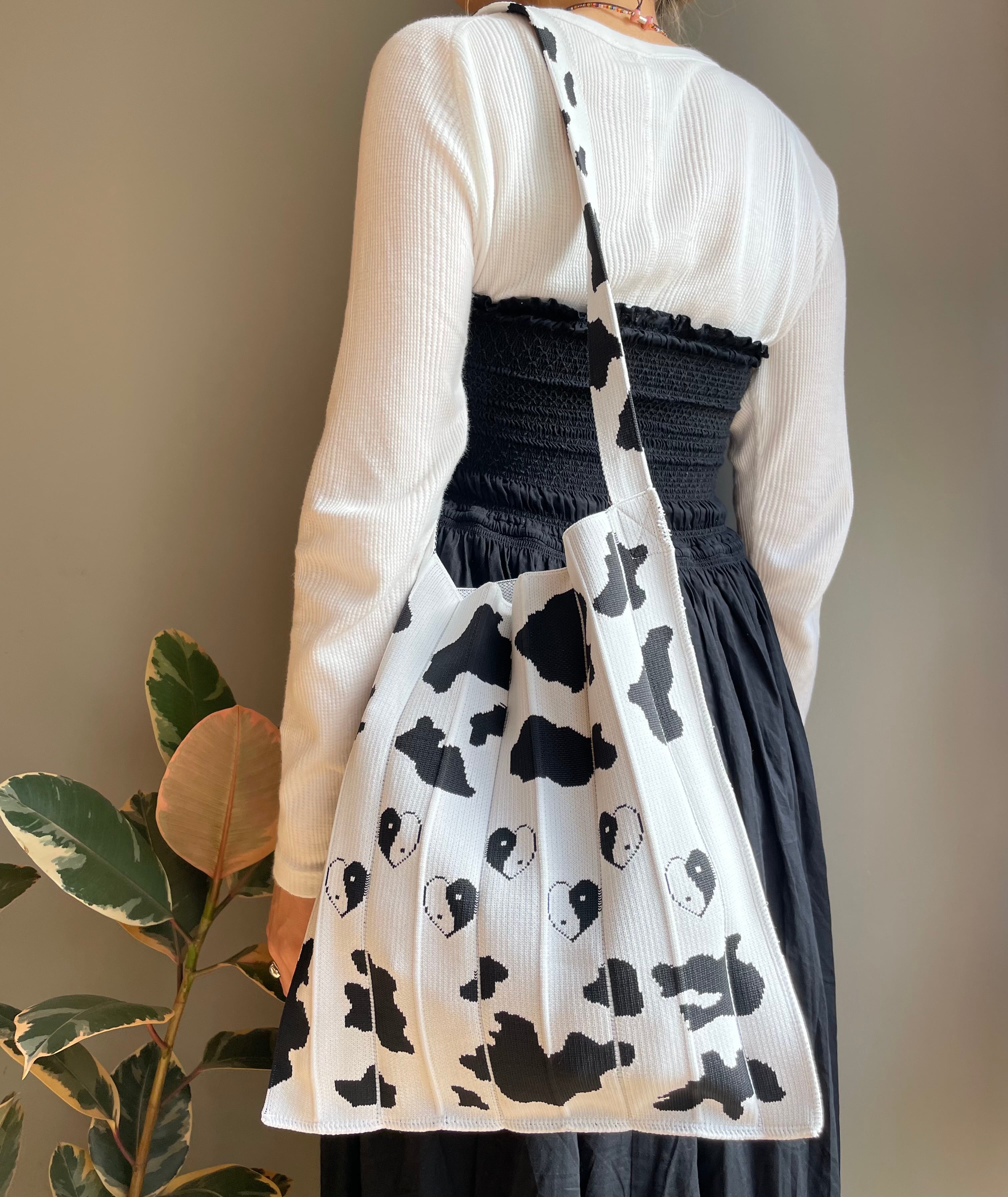 Knitty / Cow / White