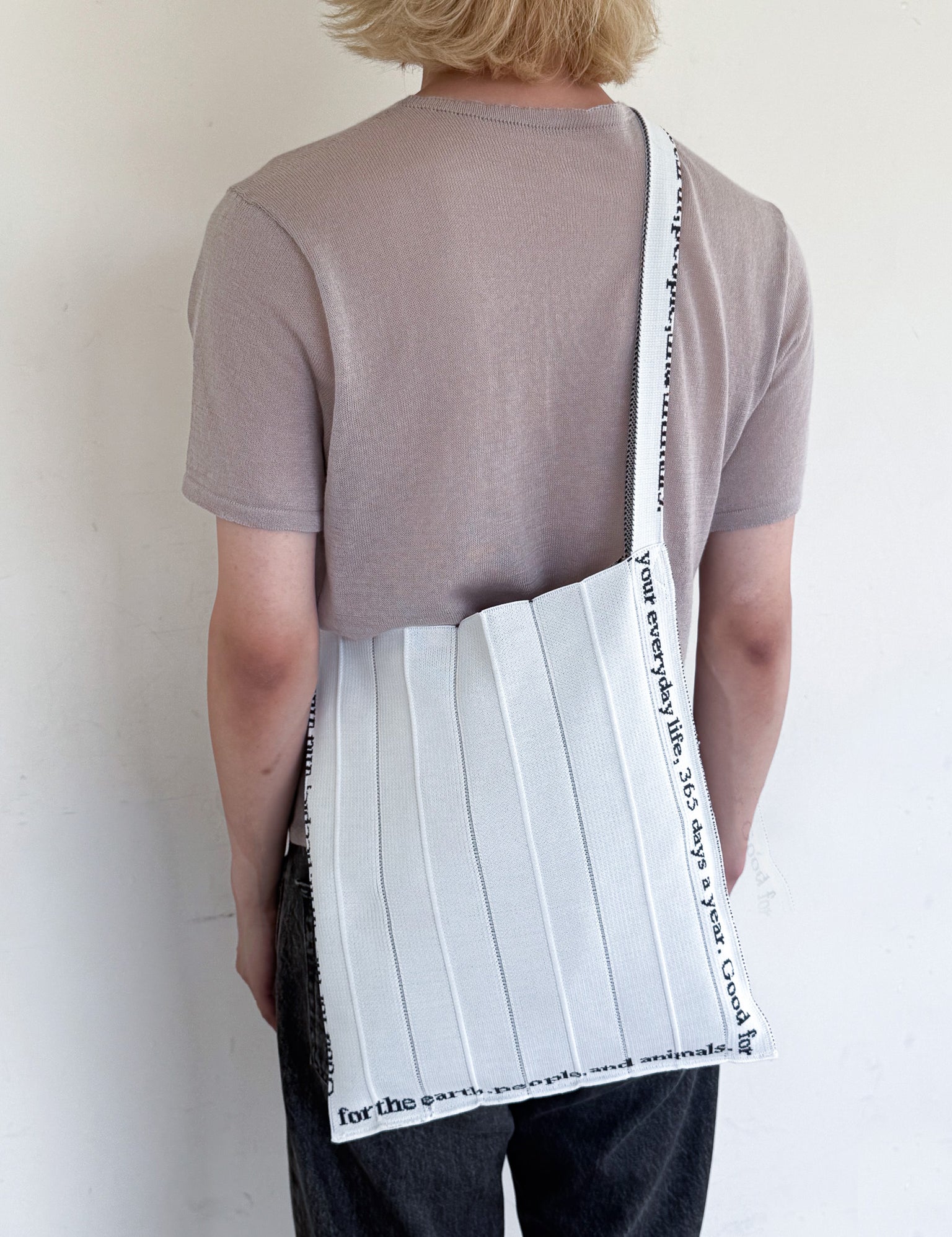 Knitty Anthem White