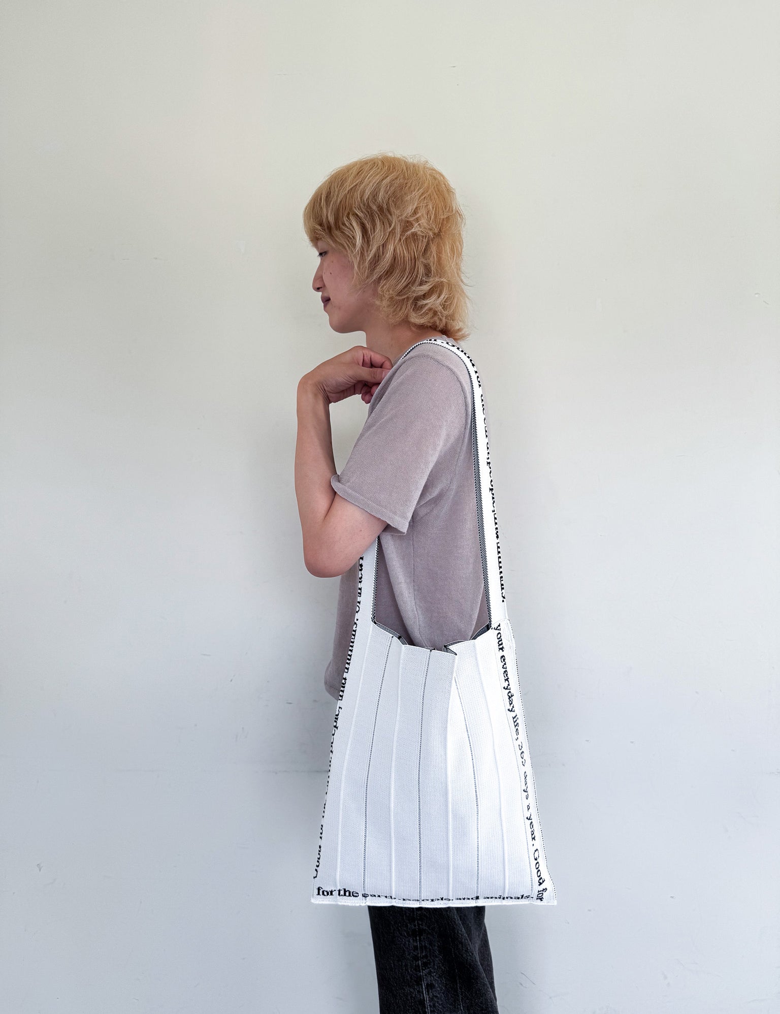 Knitty Anthem White
