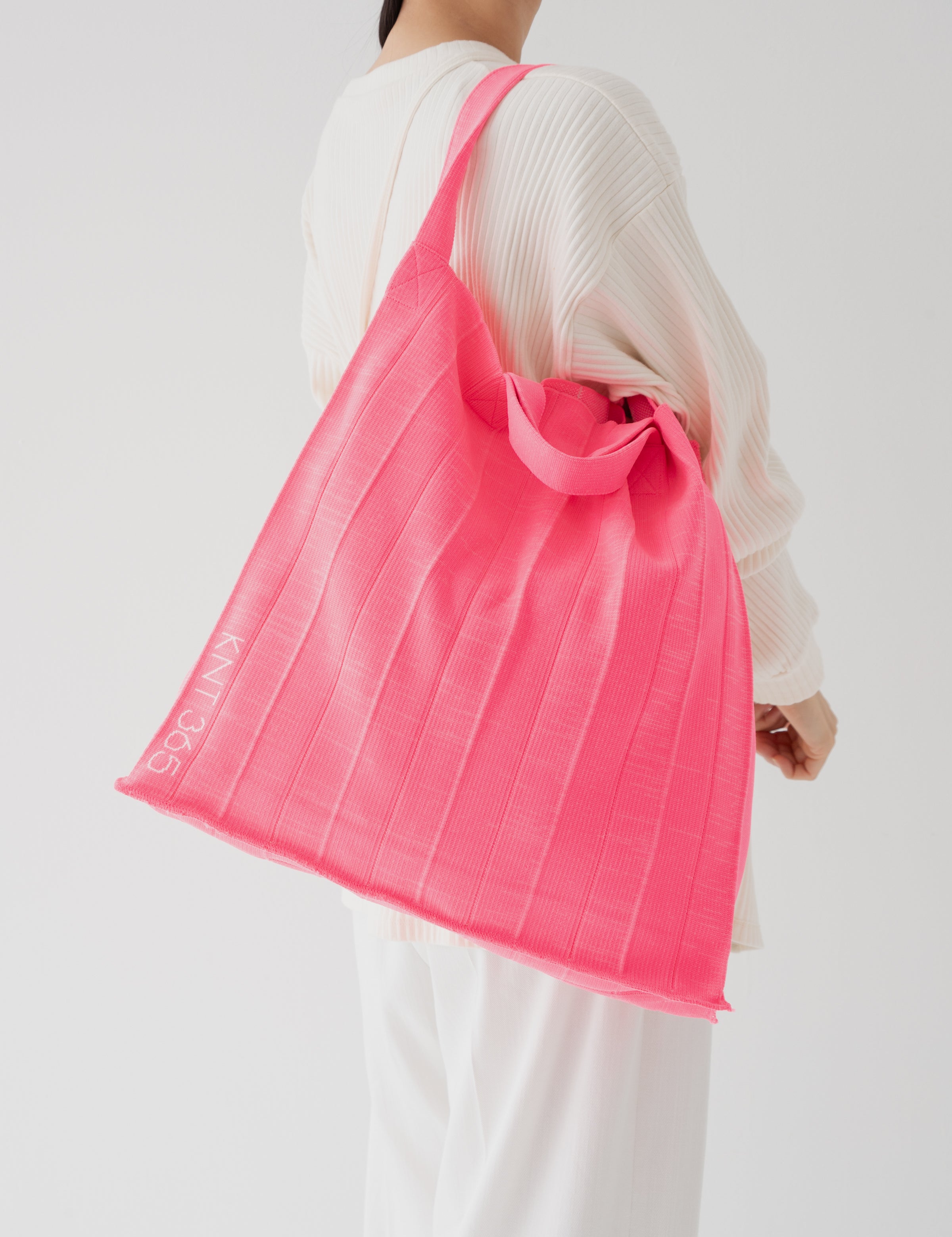 Mam House Logo Pink
