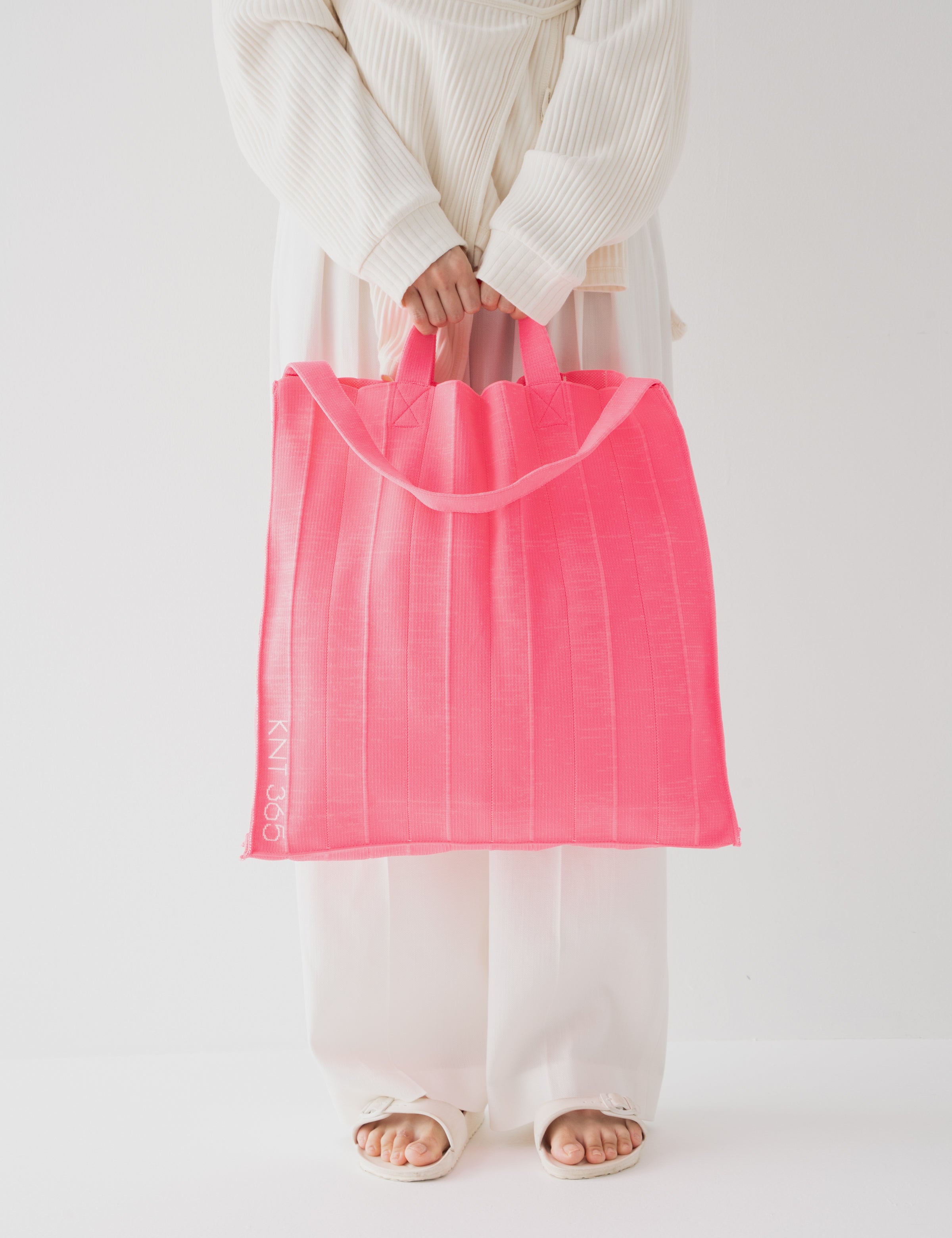Mam House Logo Pink