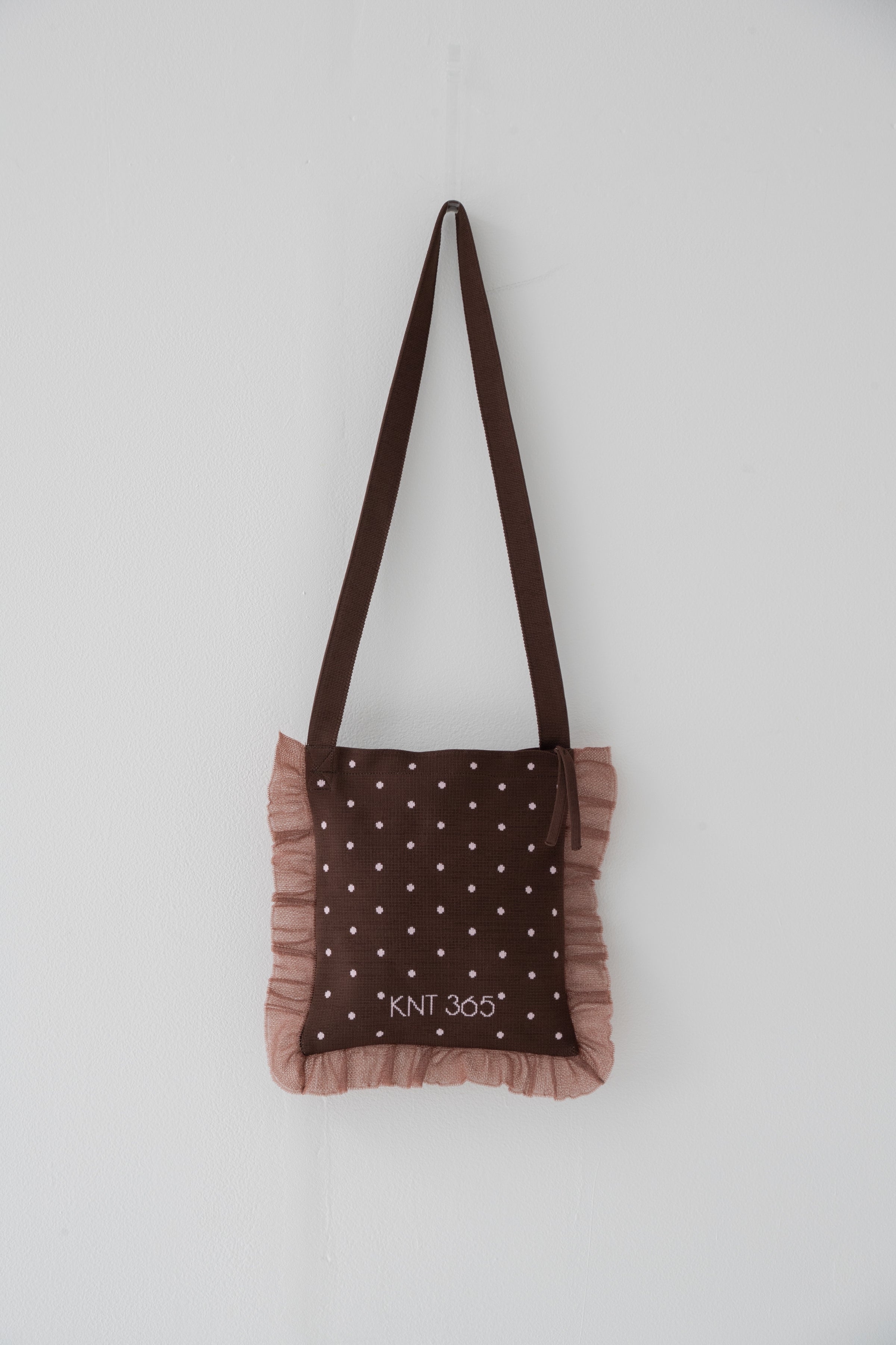 Frilly Dot Brown
