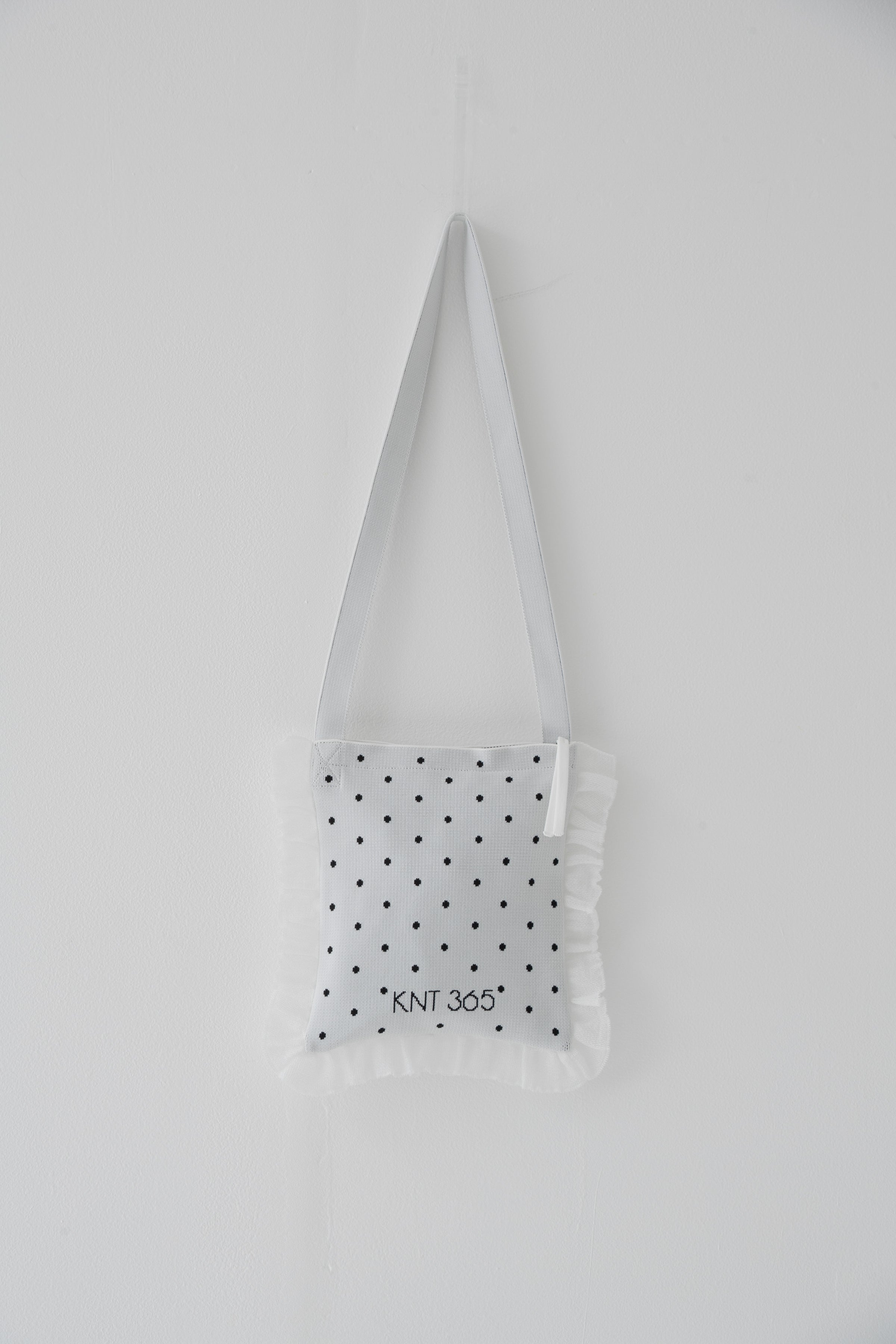 Frilly Dot White
