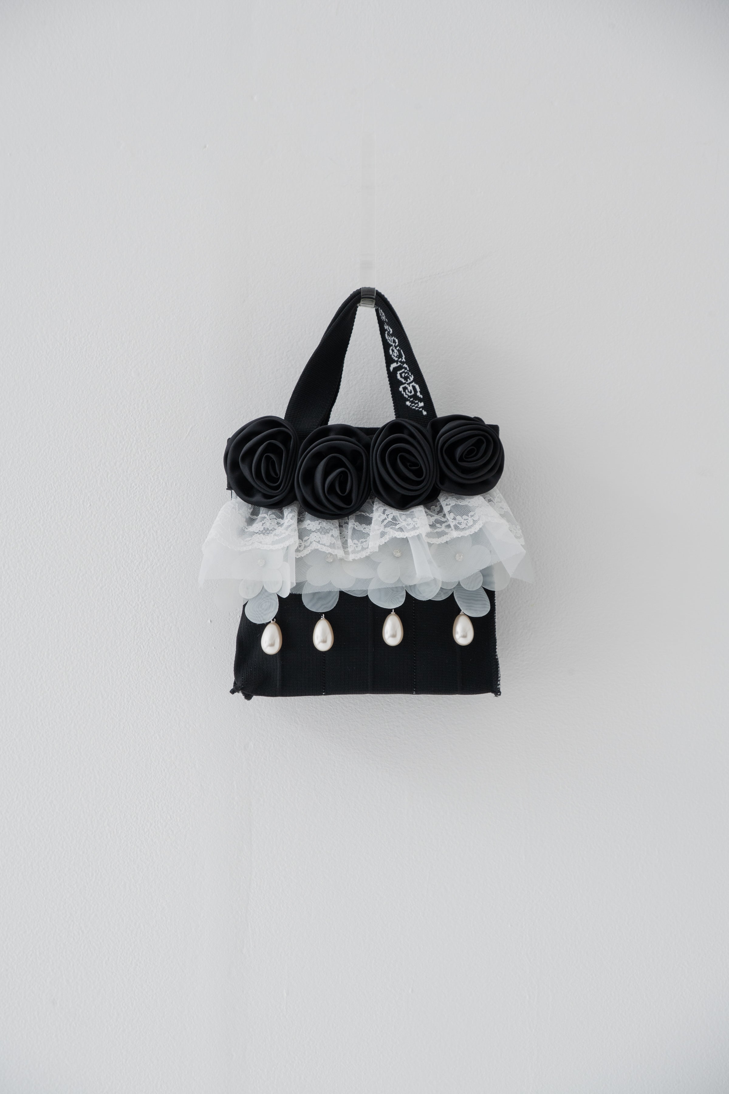 Co-Knitty House AIKON Black